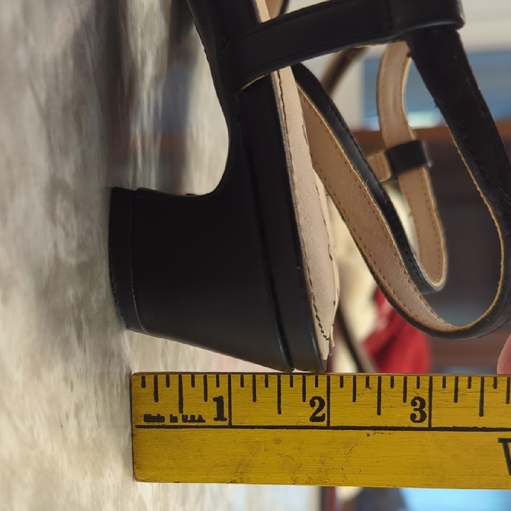 Life Stride Black Pointed Toe Slingback Heels - Picture 2 of 6